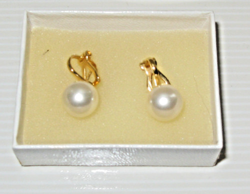 Vintage clip earings each - vintage,